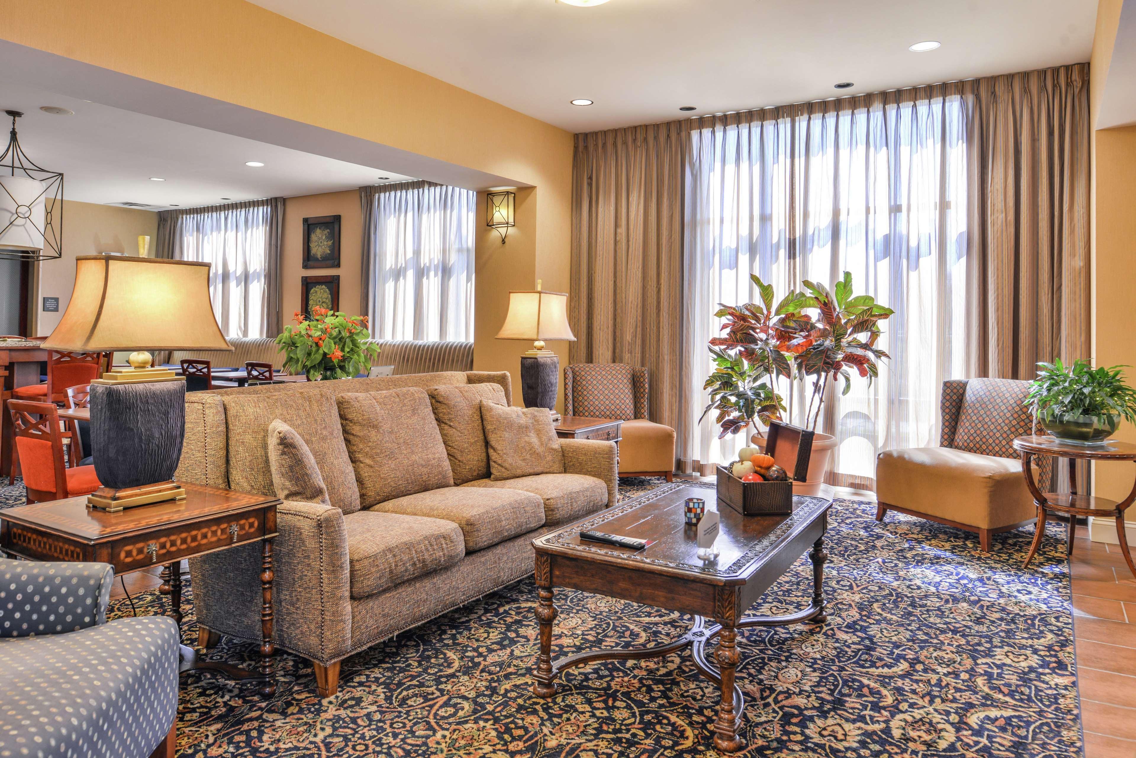 Hampton Inn Jackson-College Avenue Exterior foto