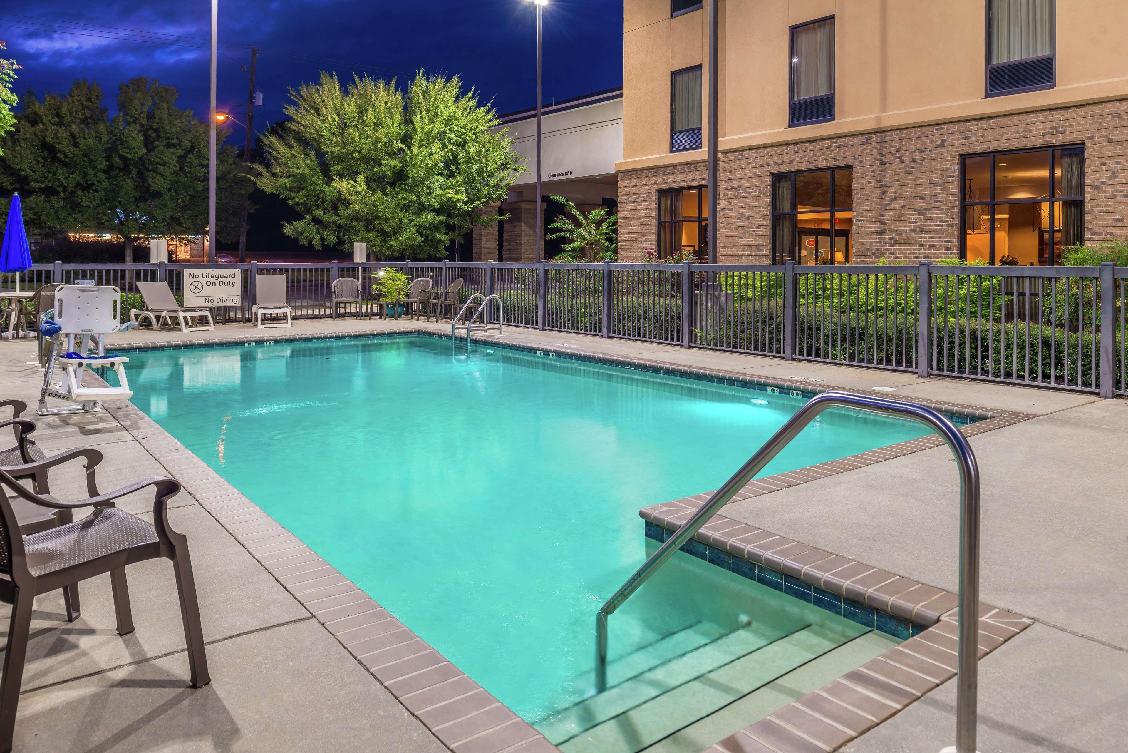 Hampton Inn Jackson-College Avenue Exterior foto